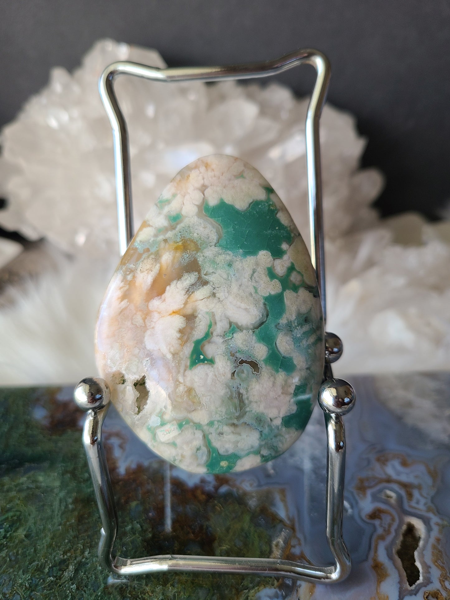 Green Flower Agate Palm Stone