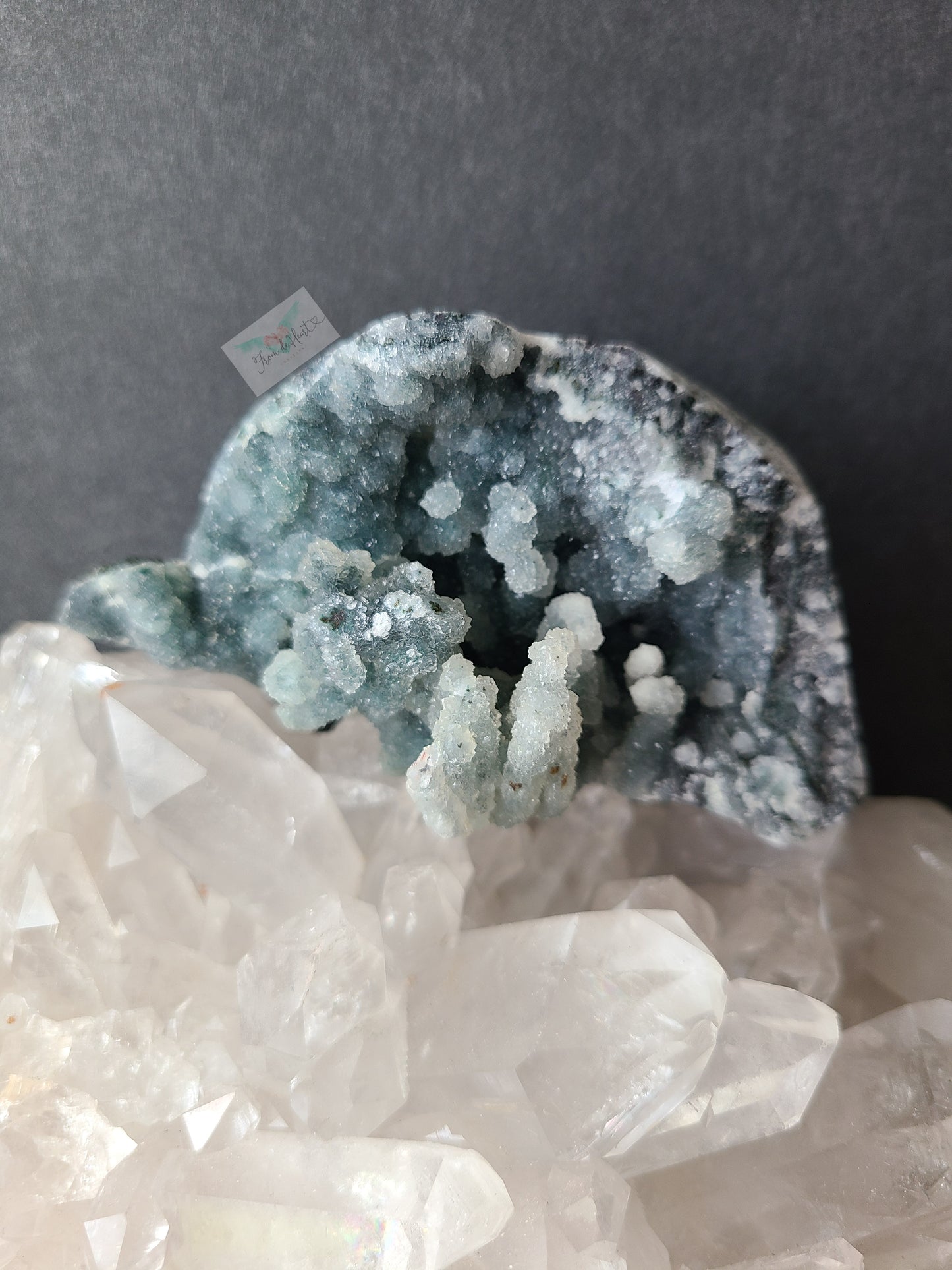 Chalcedony Cluster Zeolite (B)