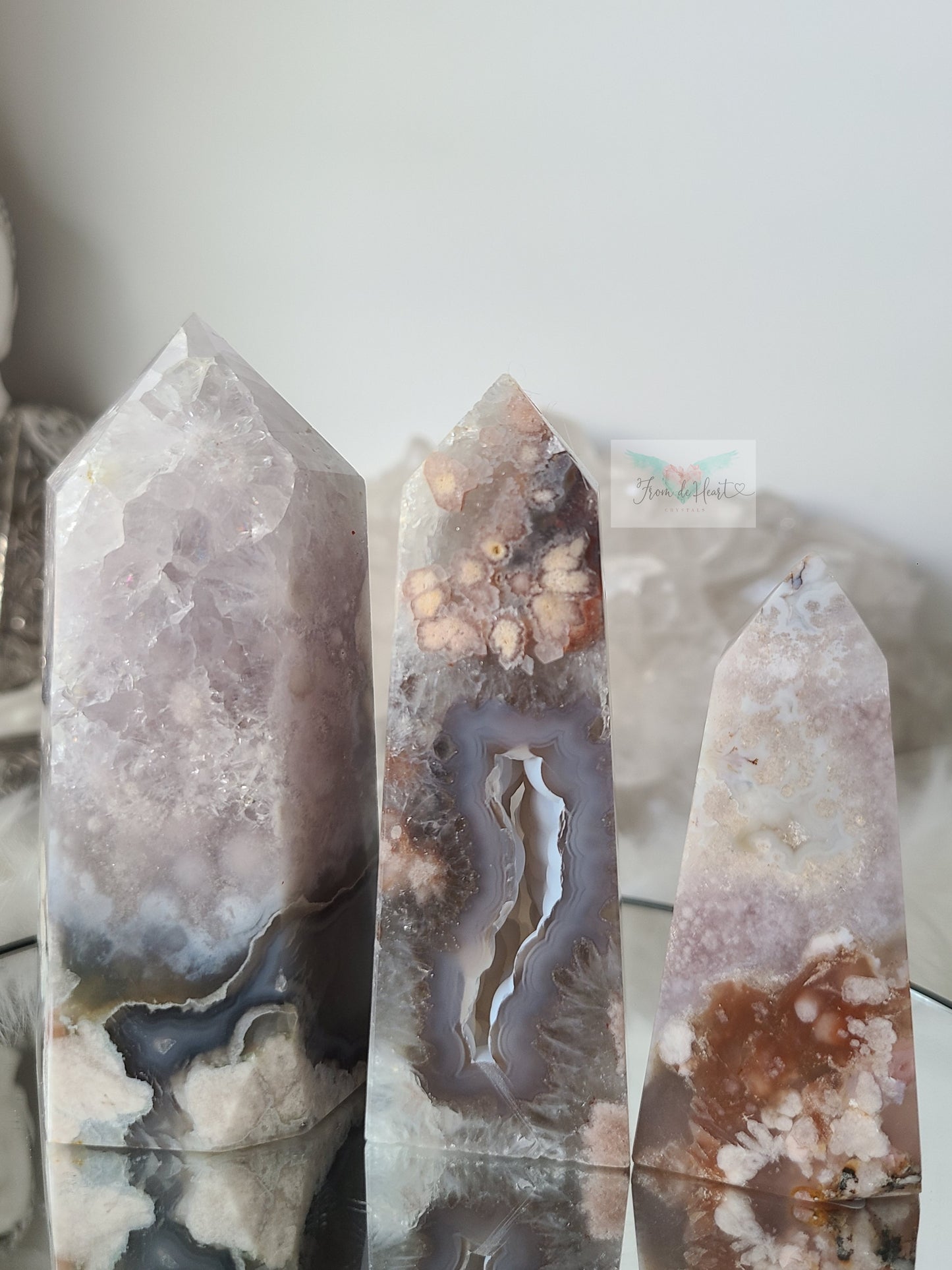 Gray Flower Agate Tower