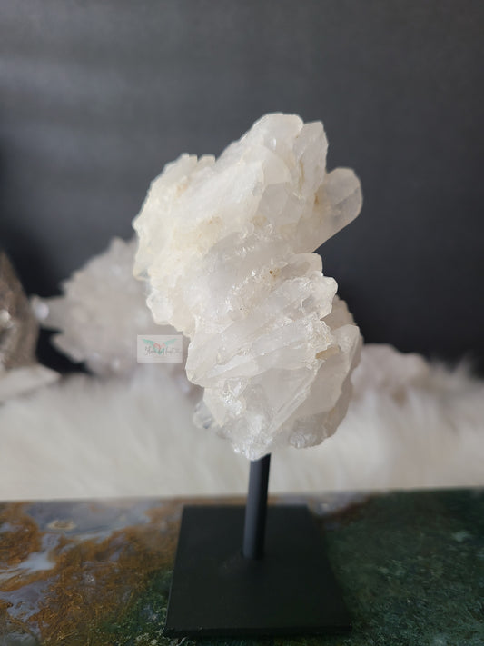 Quartz Cluster on Stand