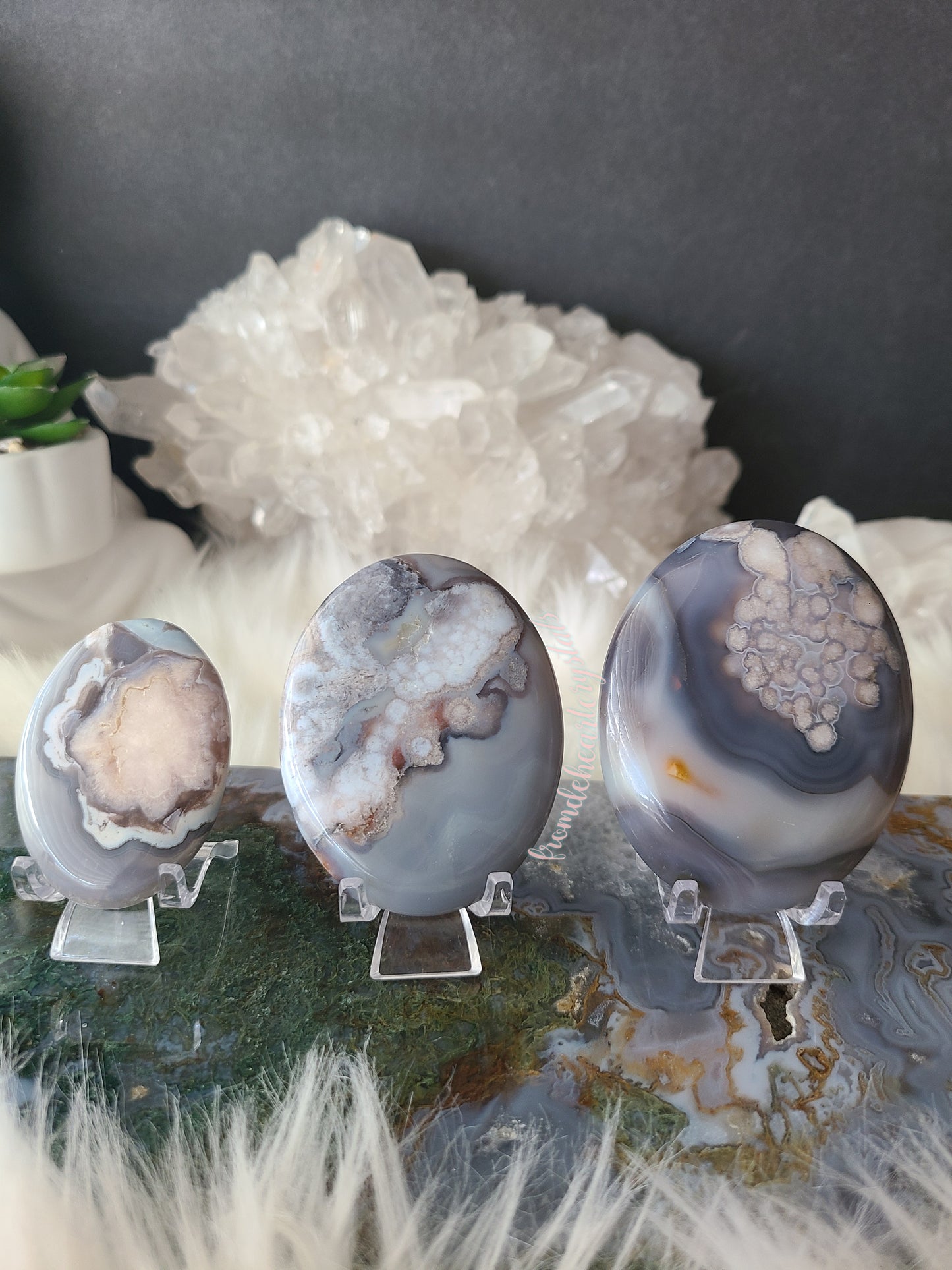 Gray Flower Agate Palmstone (B)