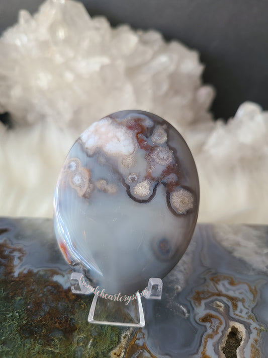 Gray Flower Agate Palmstone (B)