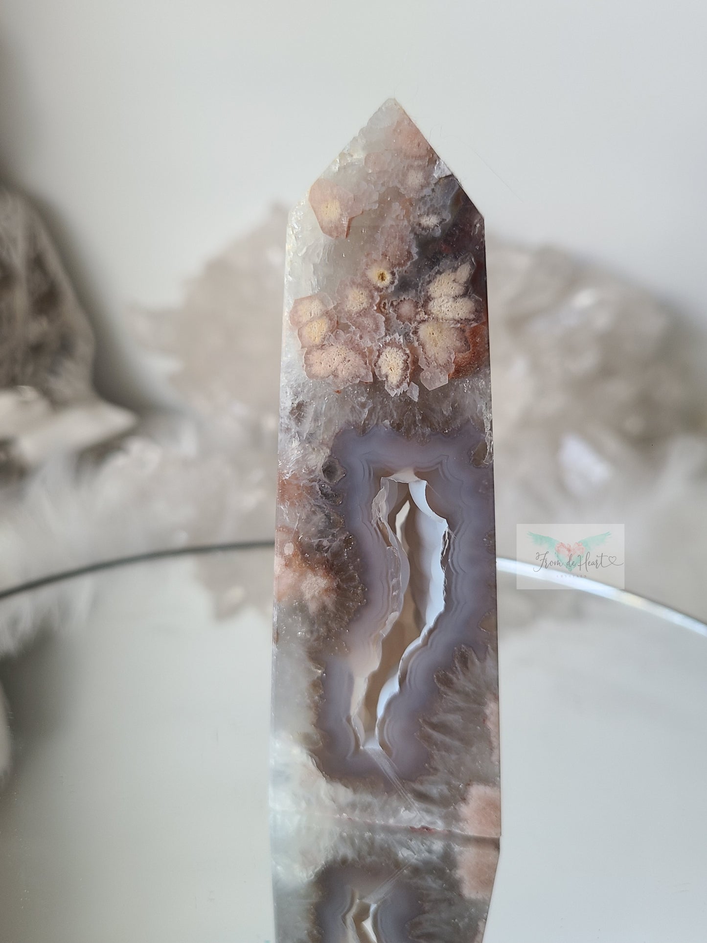 Gray Flower Agate Tower